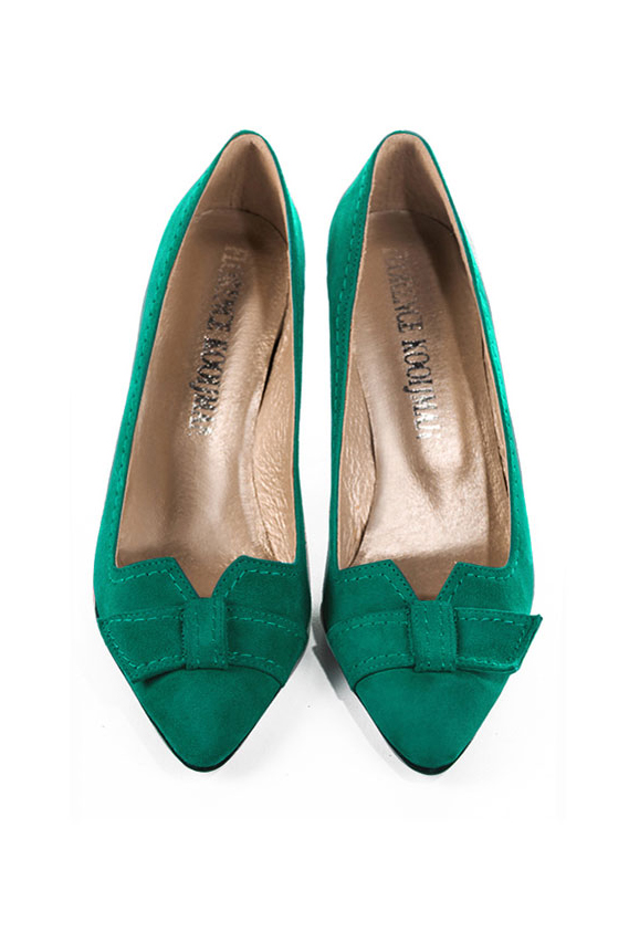 Emerald green women's dress pumps, with a knot on the front. Tapered toe. High kitten heels. Top view - Florence KOOIJMAN
